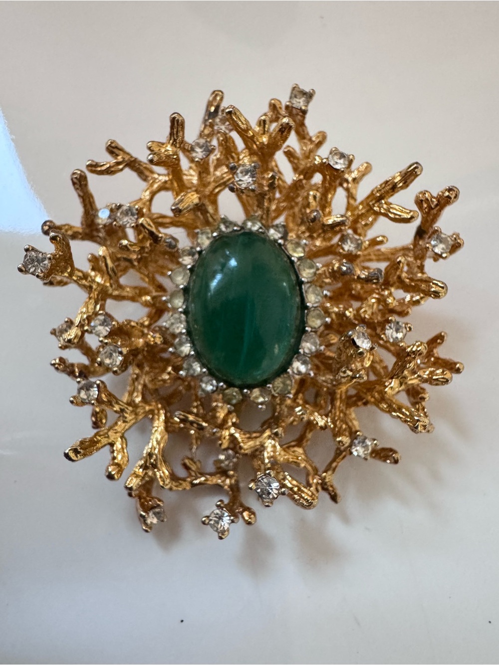 Vintage  Gilded Gold Tone Brutalist Faux Emerald Green Rhinestone Brooch Pendant